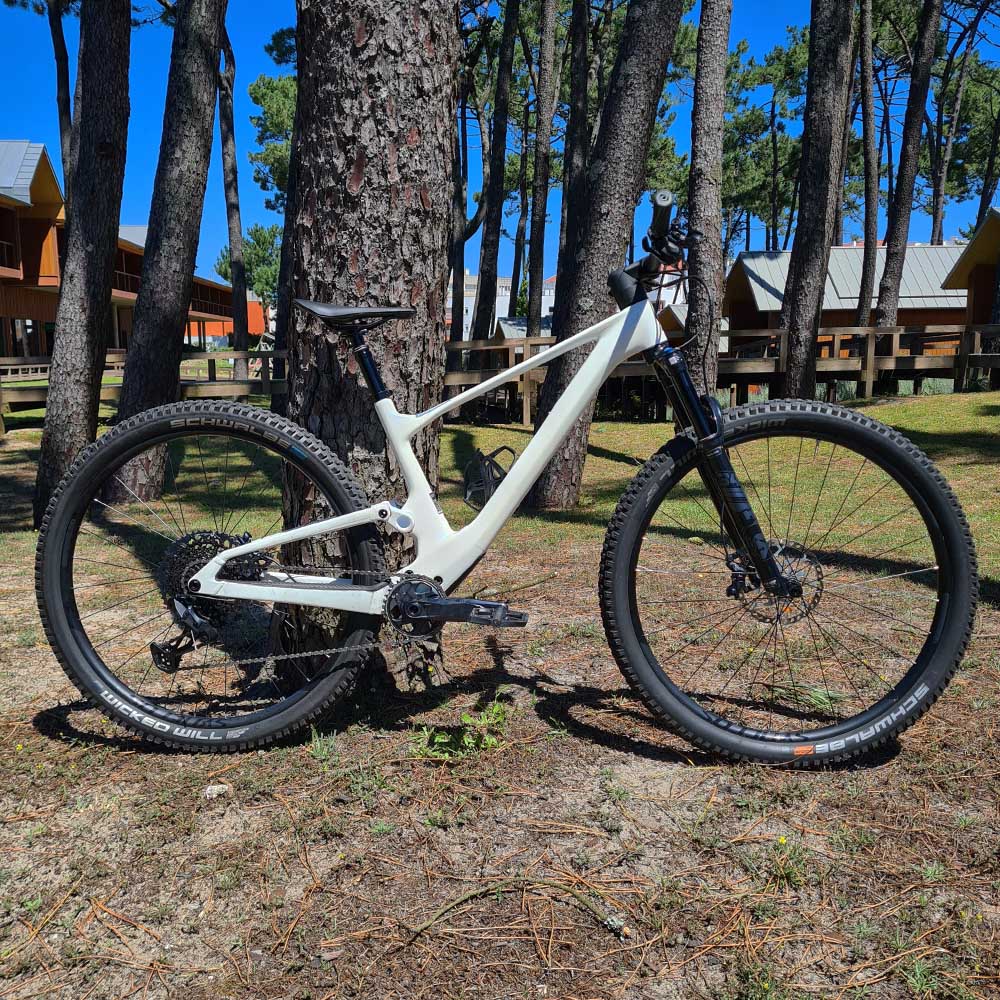 Scott Spark 920 Size M White tamanho M bicicleta bike usada 2nd hand MTB Feelviana Store Scott Spark 920 Size M White tamanho M bicicleta bike usada 2nd hand MTB Feelviana Store